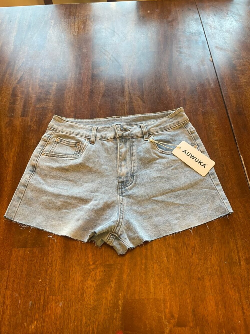 NWT Auwuka High Rise Frayed Hem Denim Shorts Light Wash Size 6